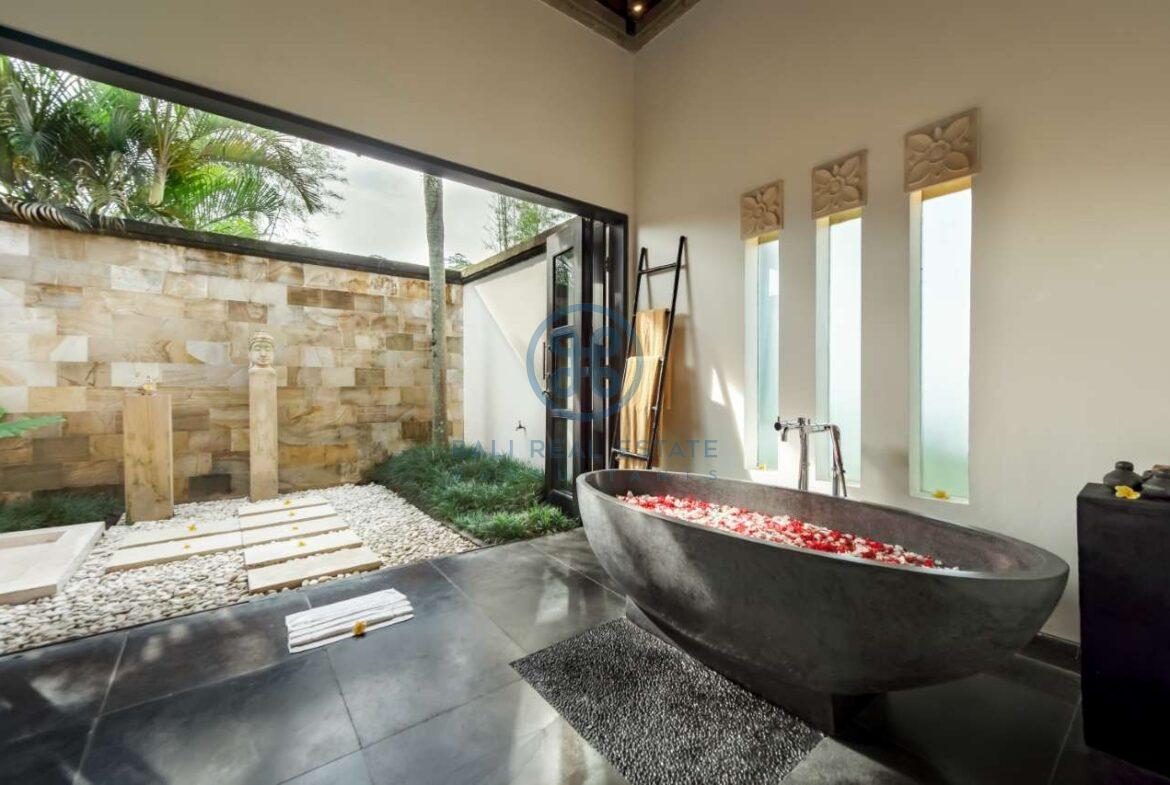 2 bedrooms villa retreat ricefield valley view ubud for sale rent 29