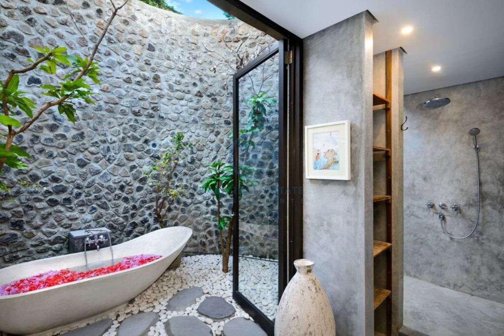 3 bedrooms designer villa in exclusive community ubud for sale rent 3