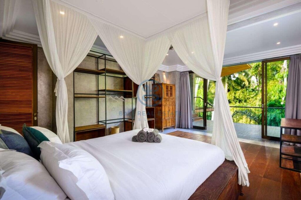 3 bedrooms designer villa in exclusive community ubud for sale rent 8