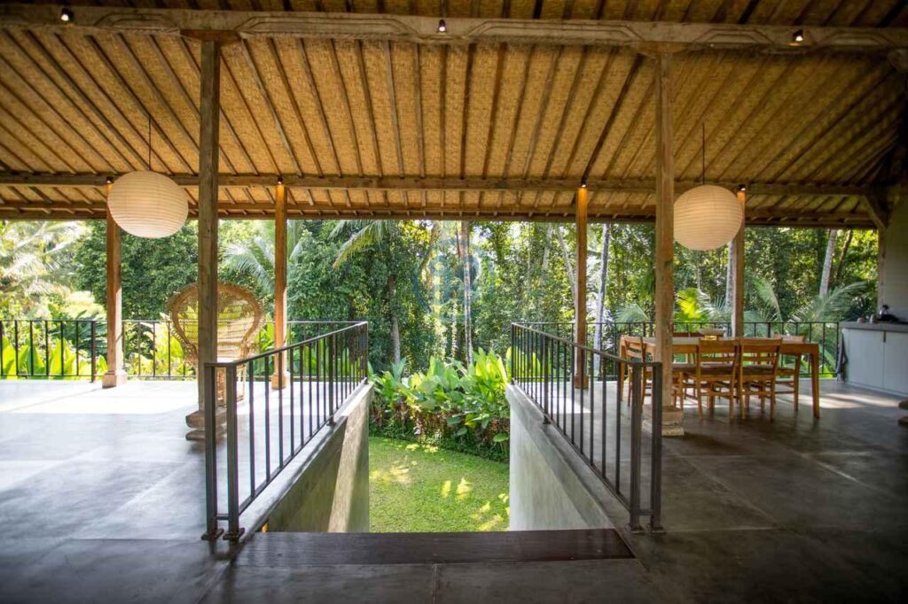 3 bedrooms traditional villa bali ubud for sale rent 25