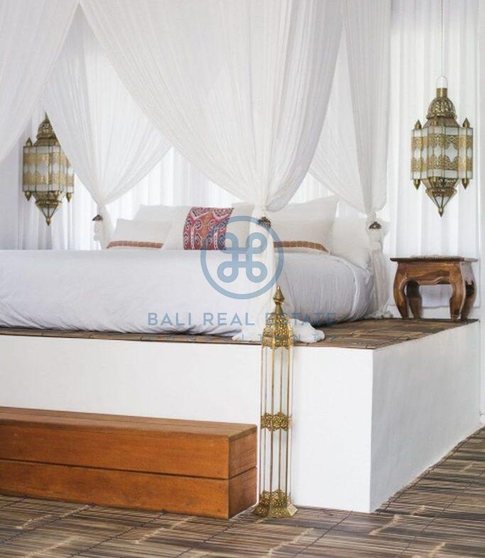 stylish 3 bedrooms villa bali tabanan seseh for sale rent 12