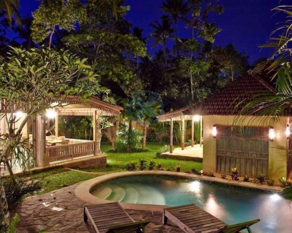 bedrooms eco friendly villa joglo style in ubud for sale rent