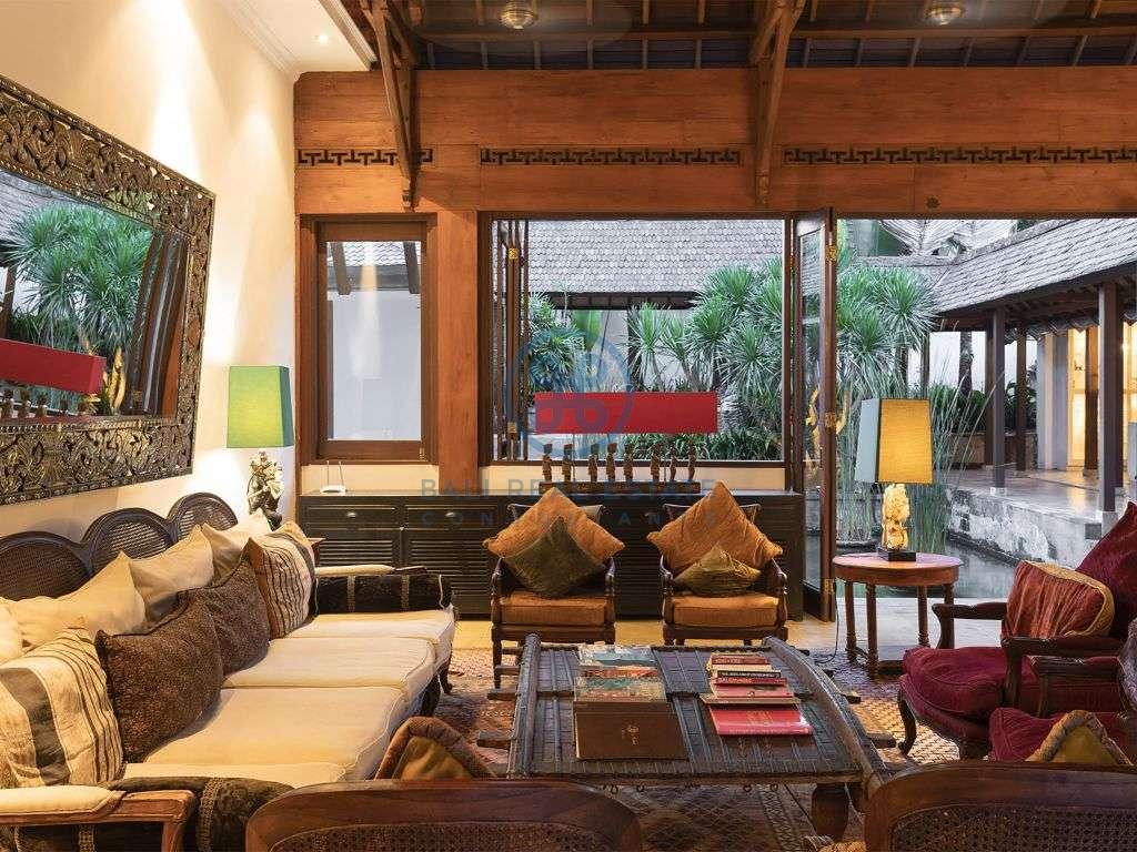 bedroom colonial traditional villa canggu pererenan for sale rent