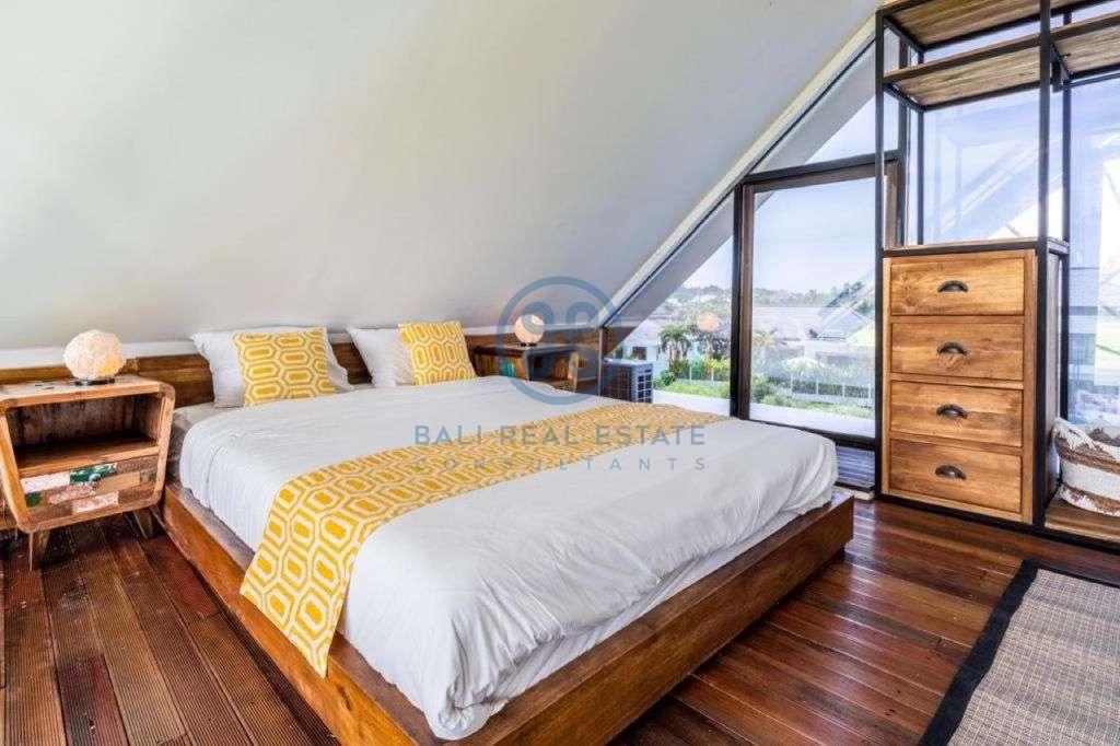 bedrooms villa in ricefield mountain view canggu for sale rent