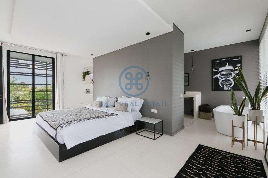 bedrooms villa garden view berawa for sale rent