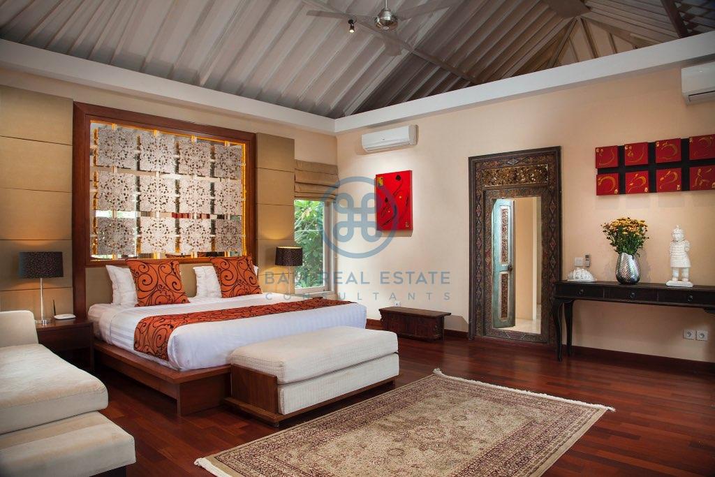 bedroom colonial villa in sanur for sale and rent