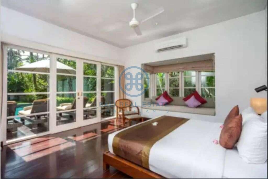 bedroom villa in centre seminyak for sale rent
