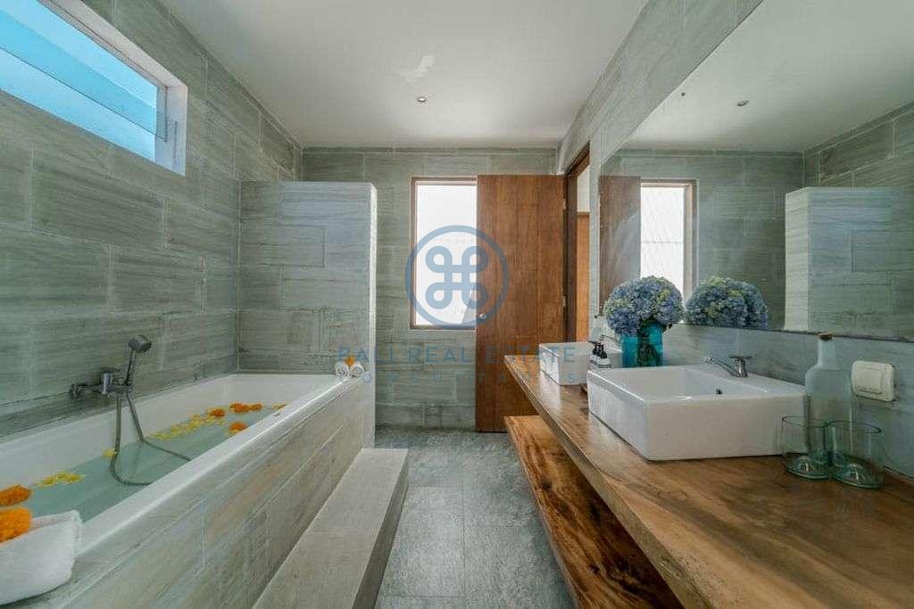 bedroom traditional modern style villa seminyak for sale rent