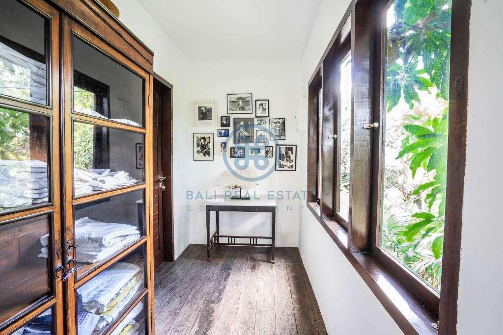 bedroom family villa for sale in umalas