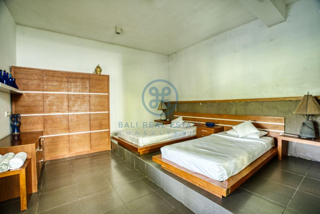 bedroom villa river front canggu tumbak bayuh for sale rent