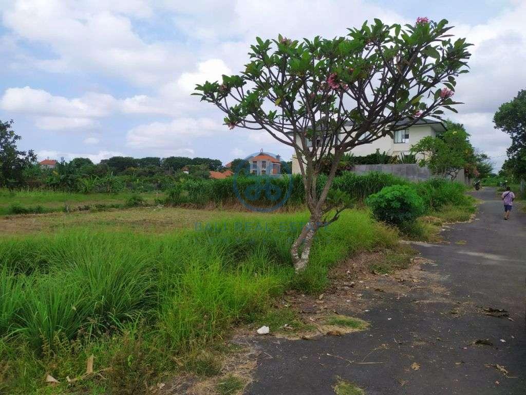 land near beach sanur for sale rent
