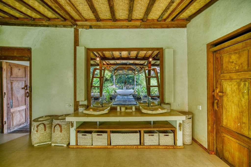 bedroom villa in tabanan for sale