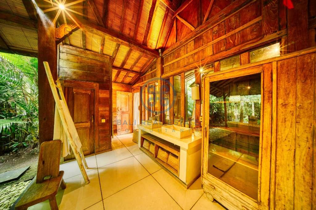 bedroom villa in tabanan for sale