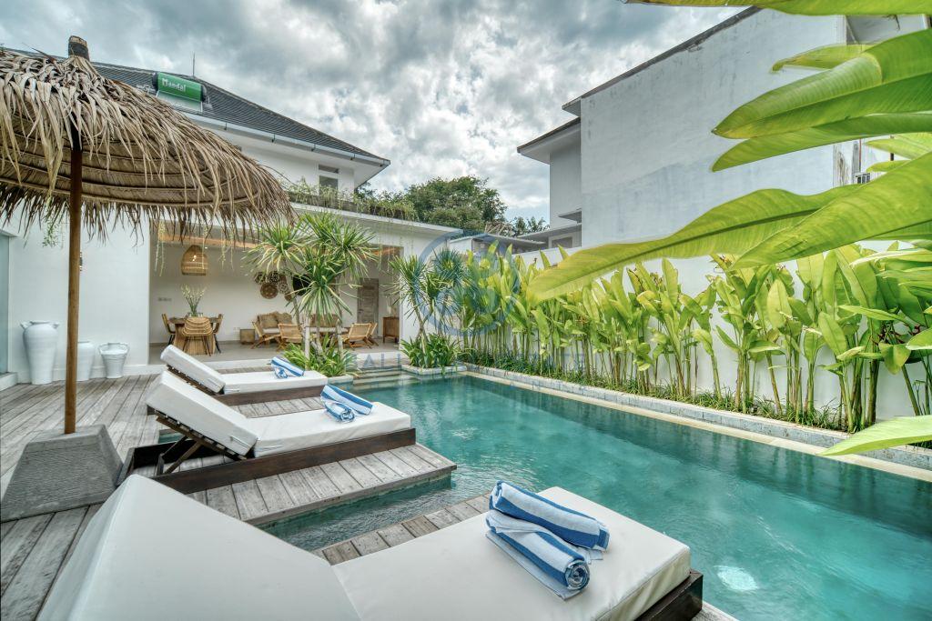 bedroom villa pool garden view seseh for sale rent