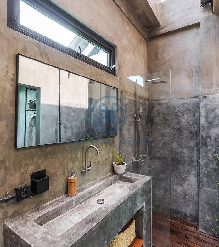bedroom concrete villa umalas for sale rent