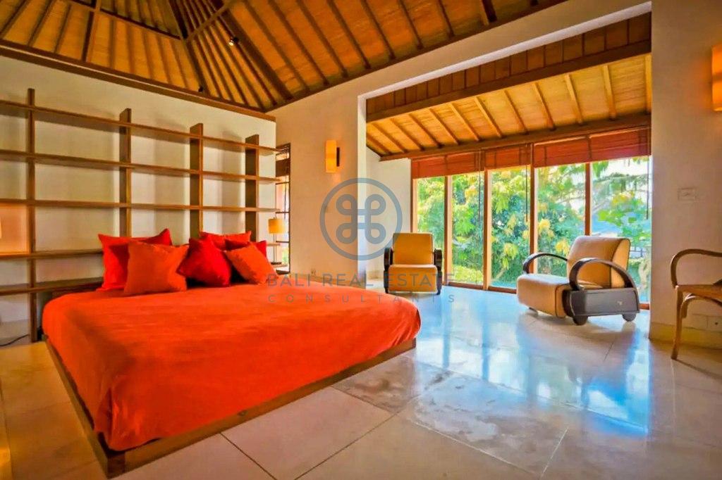 bedroom family home villa for sale rent