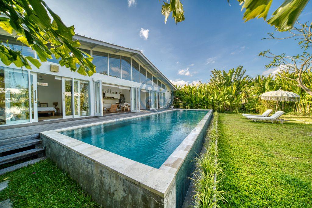 bedroom villa garden pool view pererenan canggu bali for sale rent