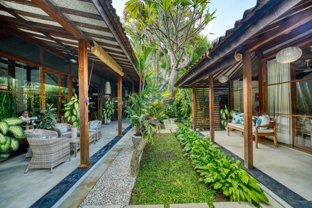bedroom villa garden view berawa bali for sale rent