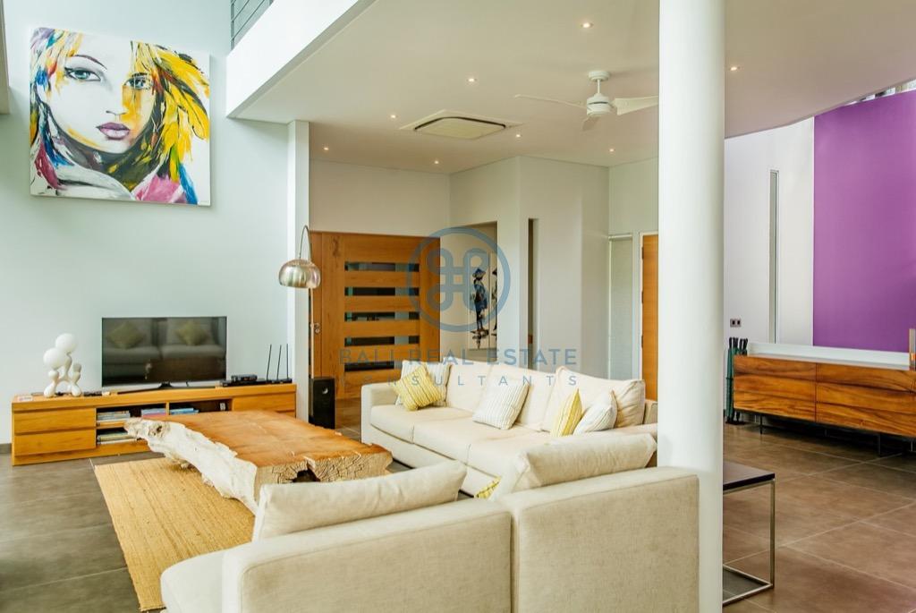 bedroom villa with ocean views for sale in uluwatu