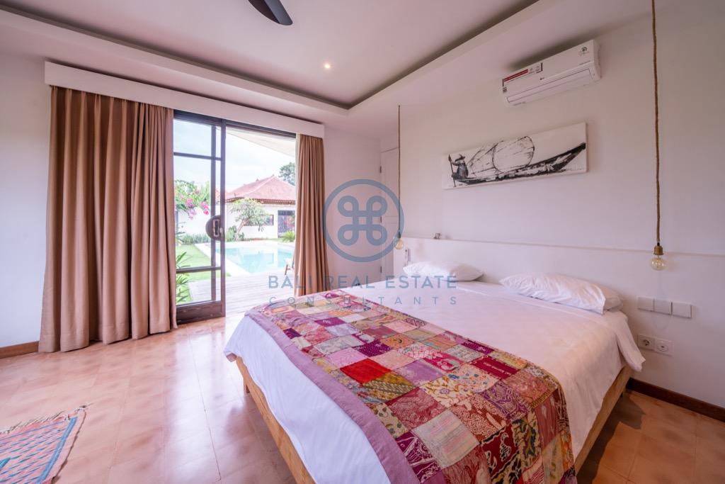bedroom villa in tumbak bayuh for sale