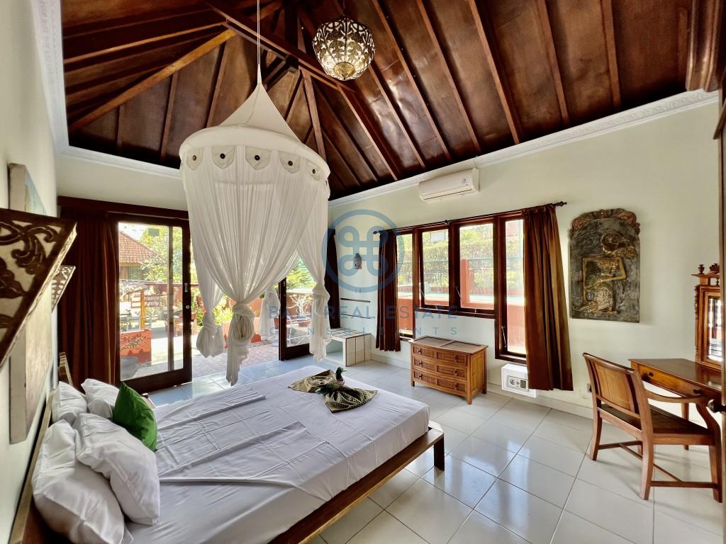 villa anjing charming bedroom boutique hotel in sawangan for sale